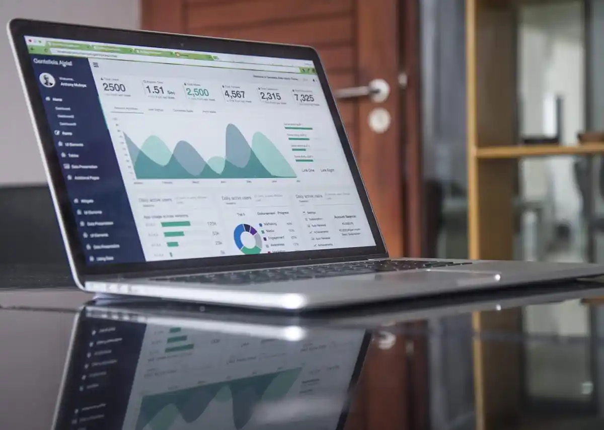 8.9% vs 42%: Why Greek Businesses Are Behind on AI (And How to Catch Up Fast)